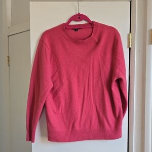 Uniqlo Women's Vibrant Pink Crew Neck Sweater 100% Cashmere